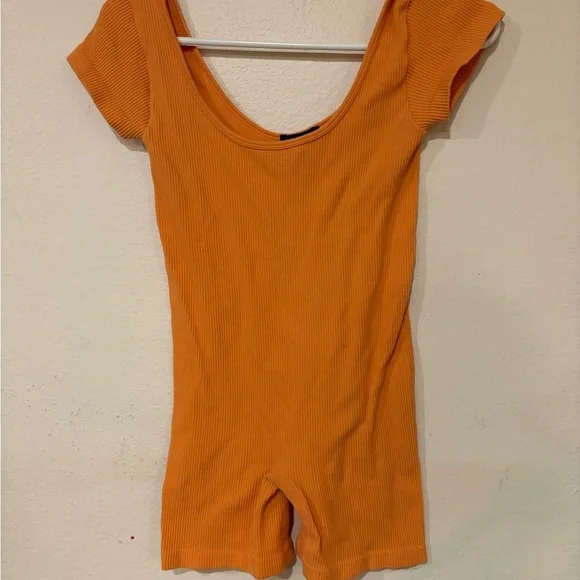 Forever 21 Vibrant Orange Ribbed Top - Picture 1 of 2